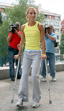 Болгарська спринтерка Івет Лалова з переломом стегна