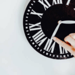 Перехід на зимовий час 26.10 як змістити тренування й сон