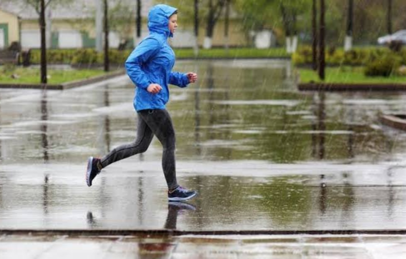 Як обрати бігову куртку на осінь